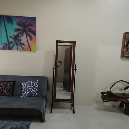 Cozy Condo Across Naia T3 One Palm Tree