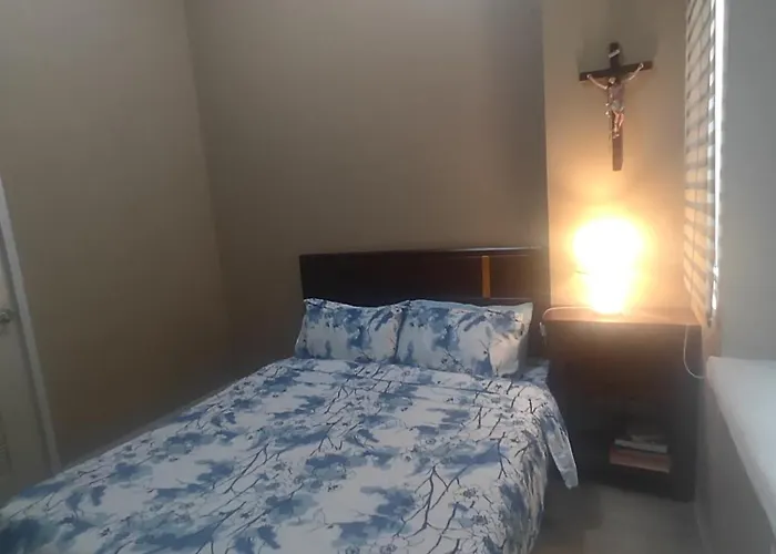 Aparthotel Cozy Across Naia T3 One Palm Tree